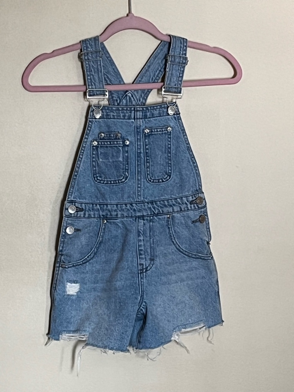 Forever 21 Kids distressed short overalls  size 5/6